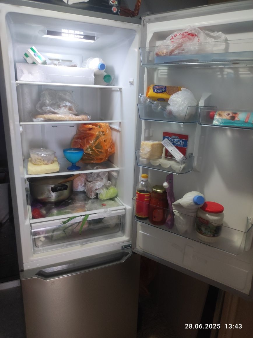 Продам холодильник медиа почти новый