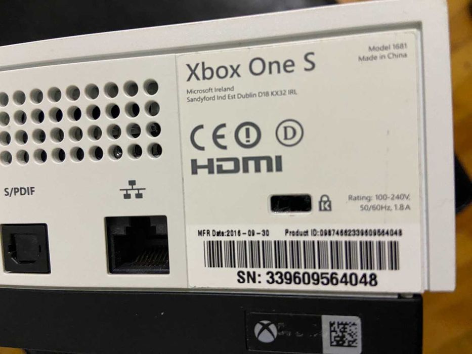 Consola Microsoft Xbox One S  500 Gb Tom Clancy's The Division HDMI