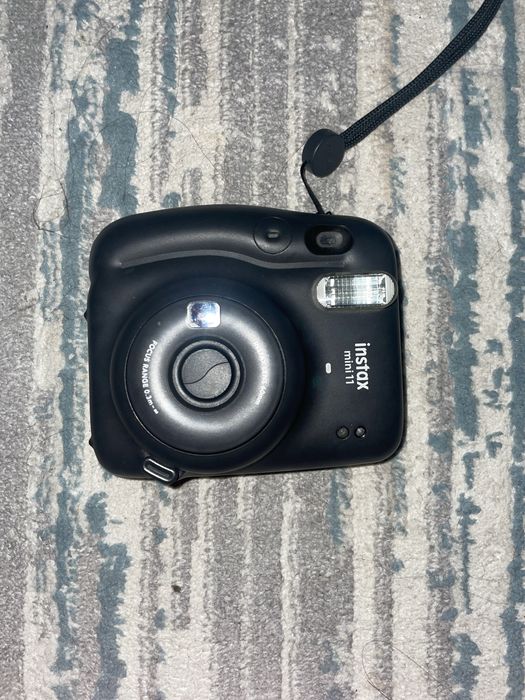 Instax 11 mini продам