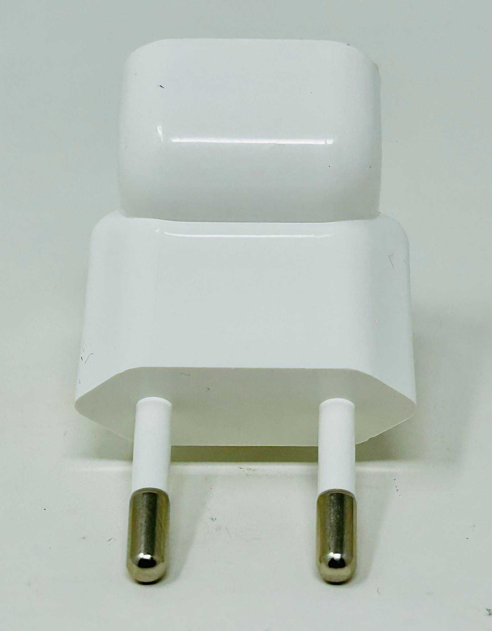 Оригинален Адаптер / EU Преходник/ Macbook AIR PRO Apple