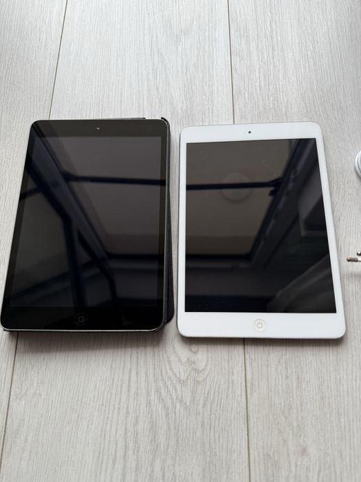• Tableta • Ipad Mini •