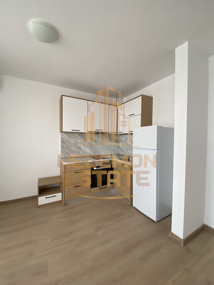 Продава се Двустаен апартамент в Бяла - 94 кв.м за 900 €/кв.м - Снимка #2