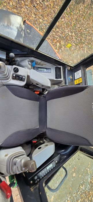 Vând miniexcavator Hitachi u33 si kubota u48 An 2017