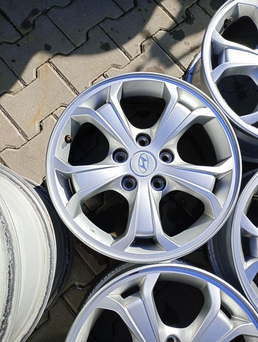 4 jante5x114,3 R16 originale Hyundai santa Fe  I30,I40,ix35,sonata,
