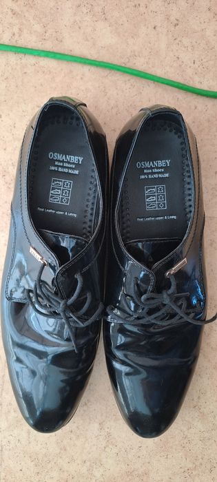 Туфли лакированный мужскойи 43 размер. Носил 1 раз на свадьбу.