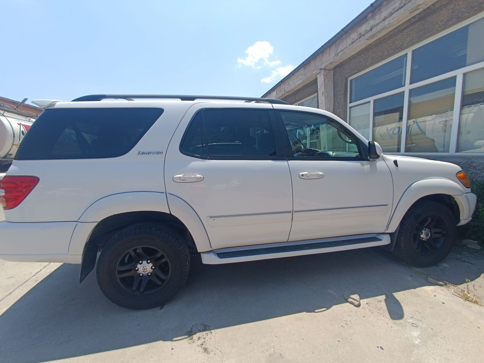 Toyota Sequoia 4.7 V8