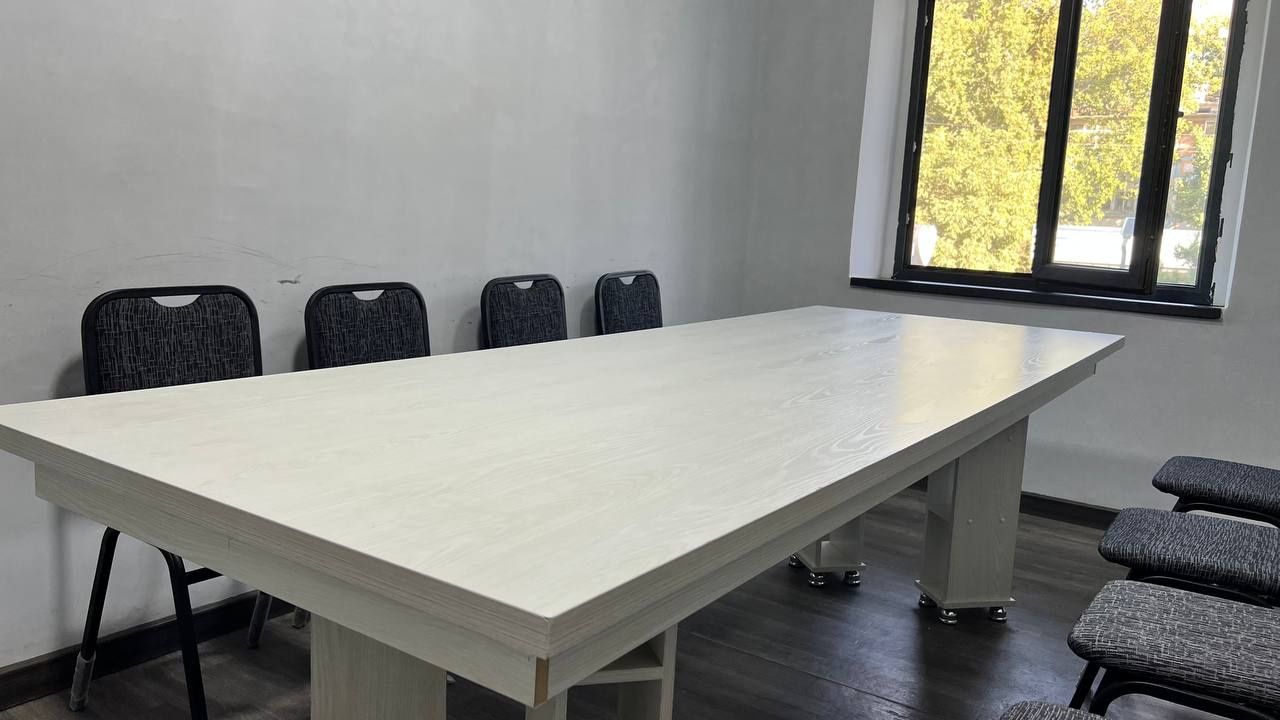 Offis uchun stol stullar o'quv markazlari uchun