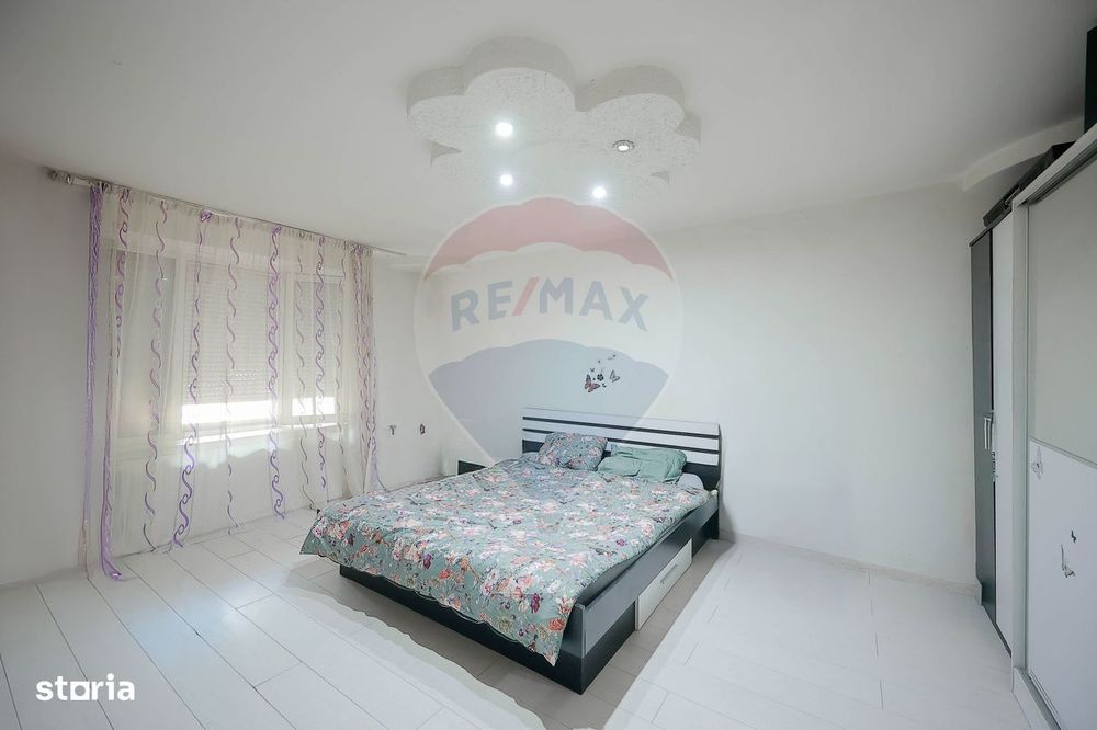 De vânzare apartament cu 1 cameră și spațiu comercial, în zona Decebal