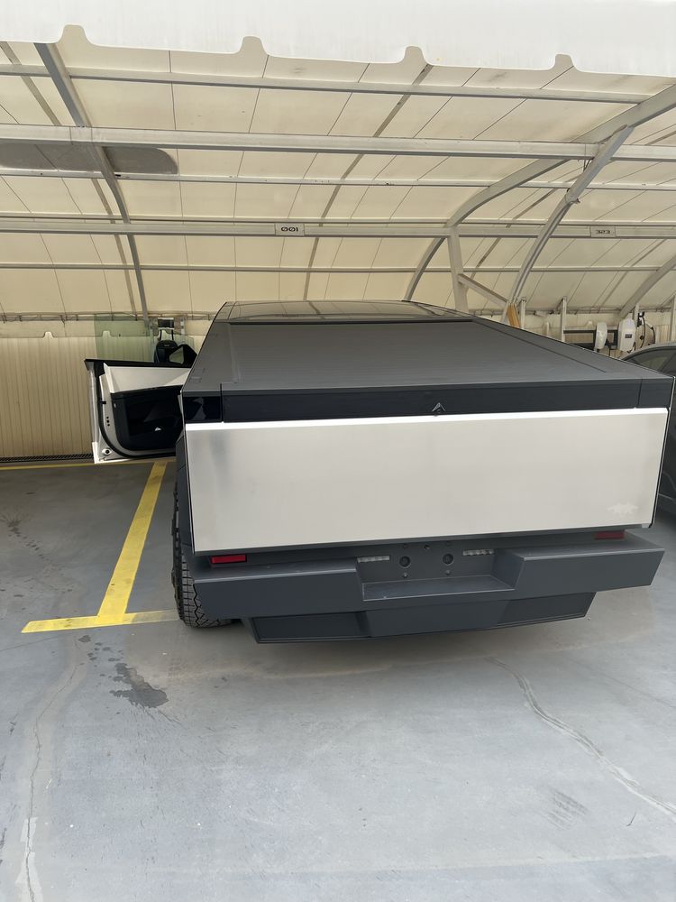 Tesla Cybertruck Cyberbeast