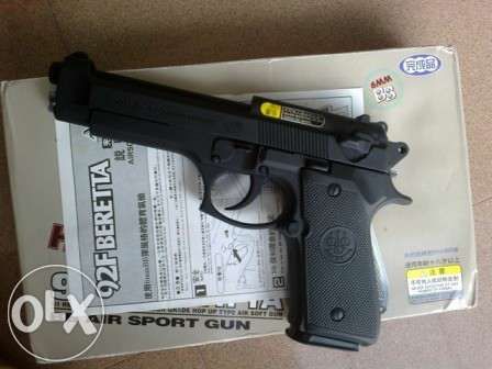 Pistol ultra puternic airsoft (co2,nou)+bonus cu aer comprimat gaz gas