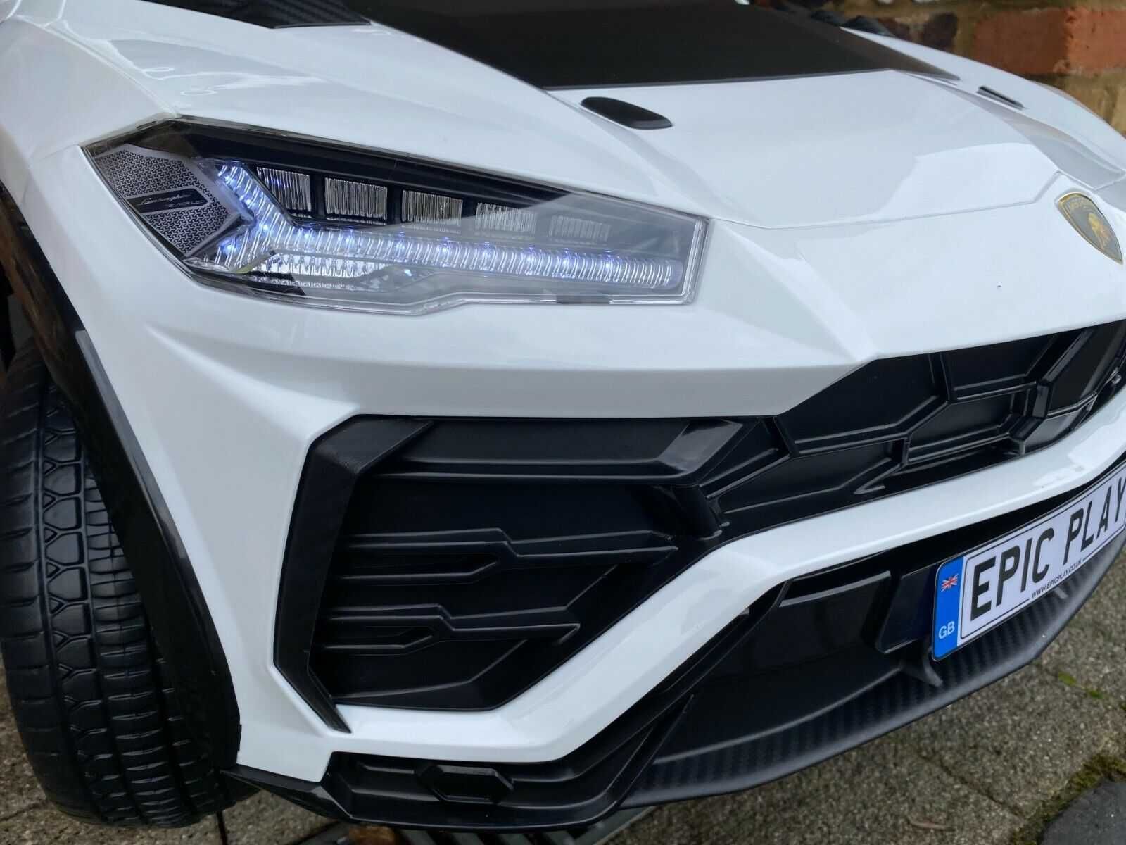 Masinuta electrică pentru 2 copii Lamborghini Urus 4x 45W 12V White