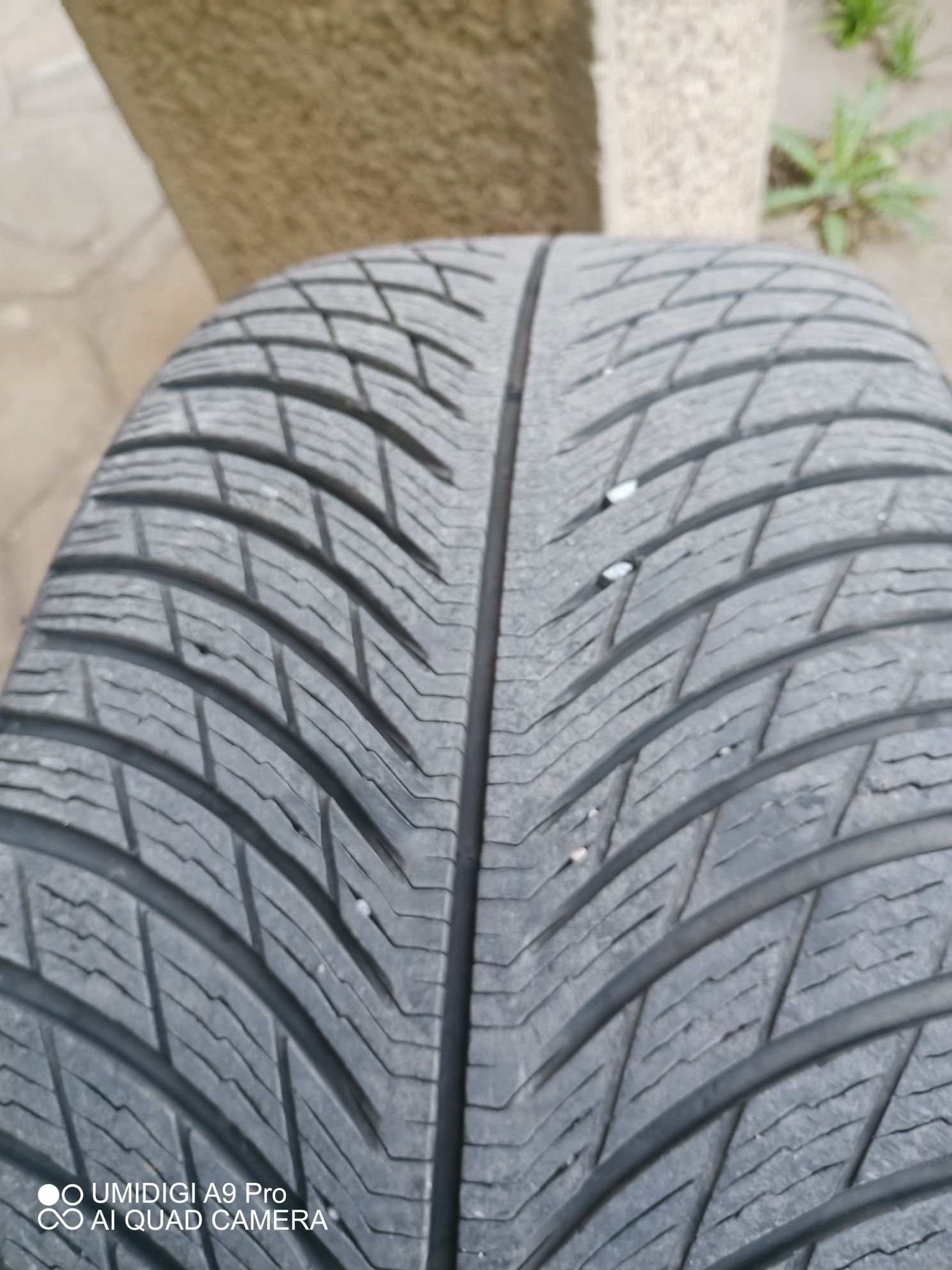 Гуми 255/40/19 Michelin