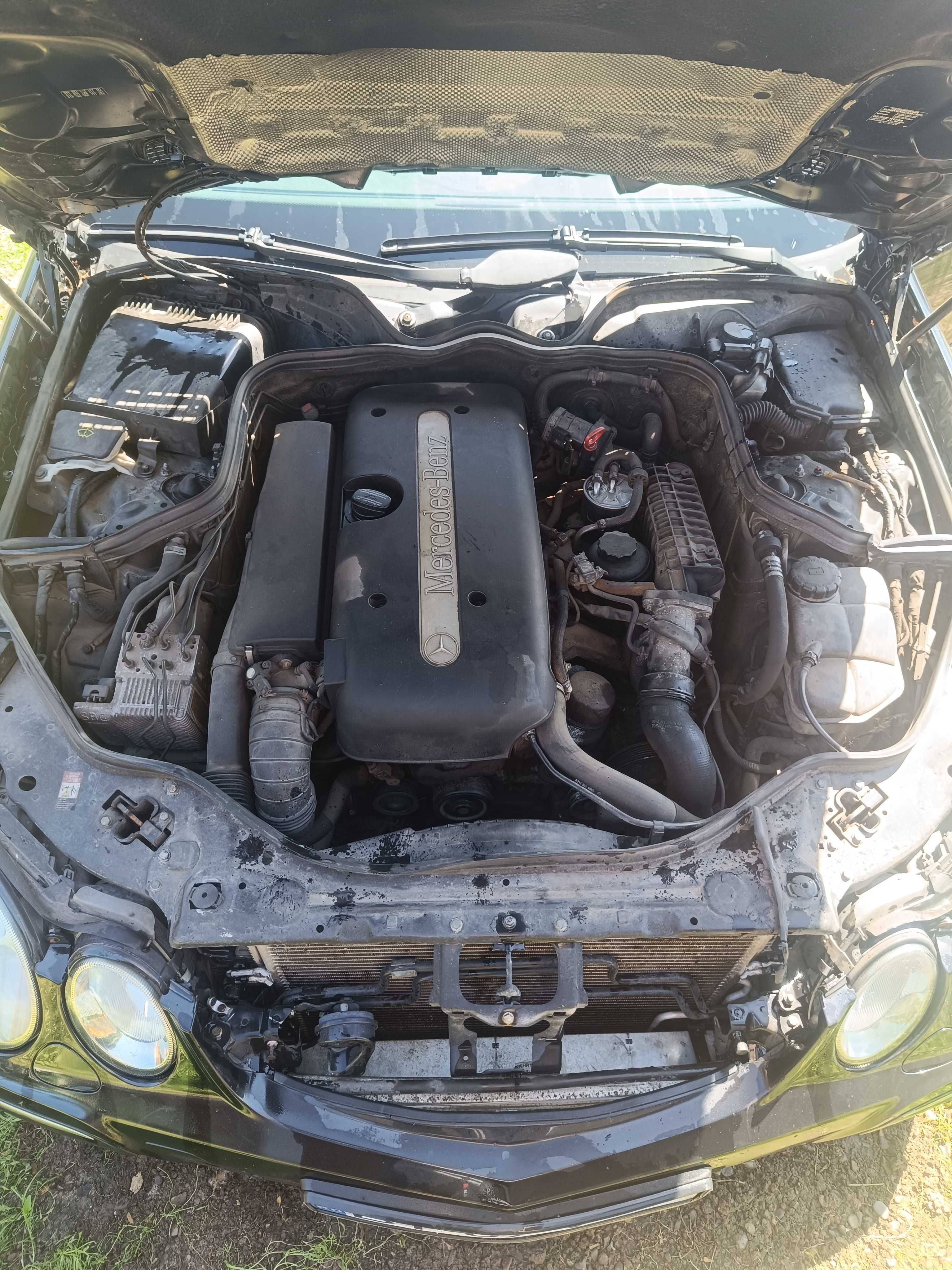 Vând Mercedes w211 e270