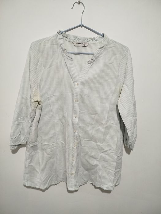 Отдам бесплатно женскую рубашку