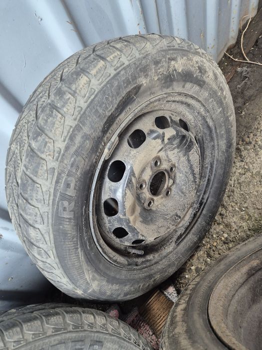 Vând jante de tabla cu tot cu amvelope