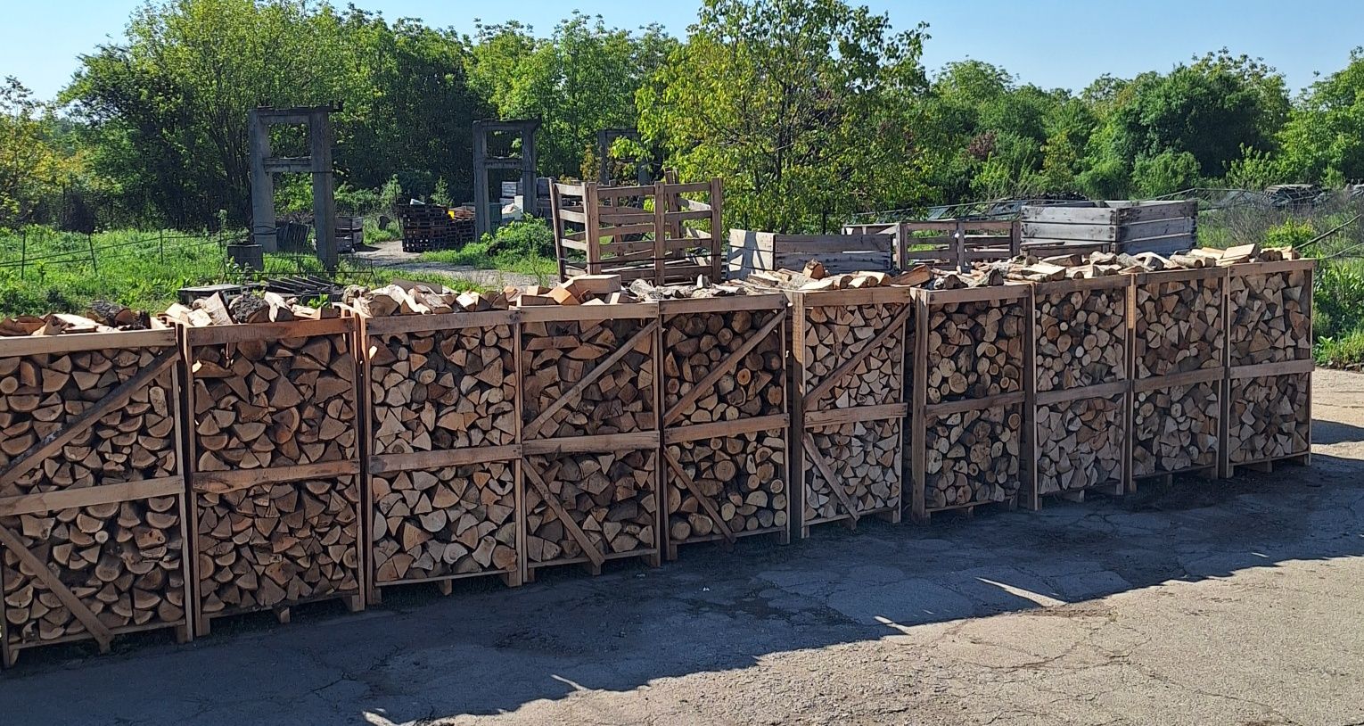 Oferta lemne de foc paletizat gata tăiate crăpate