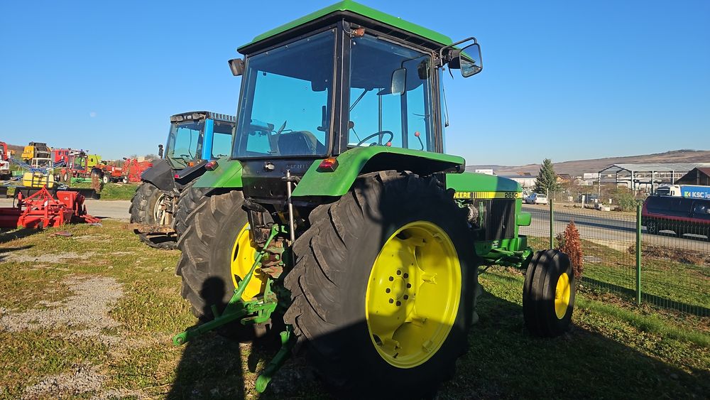 Tractor John-Deere 2650