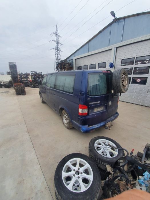 VW transporter t5 motor 2.5 Dezmembrez/Dezmembram