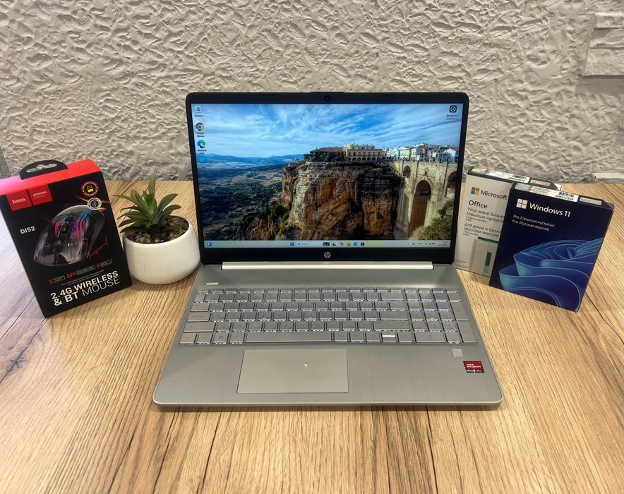 Ноутбук для работы HP Pavilion 15 \ Ryzen 5-5625U \ 8GB \ 512SSD