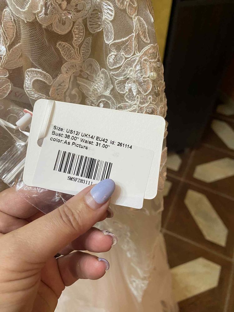 Vand rochie de mireasa noua