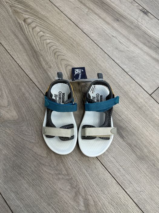 Продам сандали Carter’s