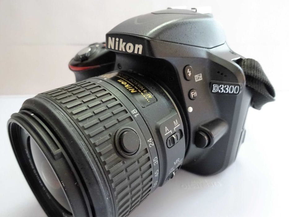 Nikon D3300 + 18-55mm + Карта 16 ГБ + чанта
