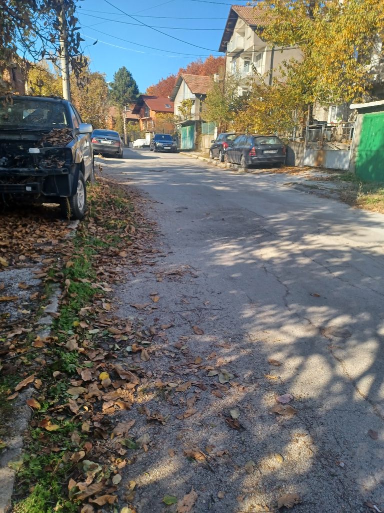 Продава се Парцел в Перник, Ладовица - 1037 кв.м за 87 €/кв.м - Снимка #1
