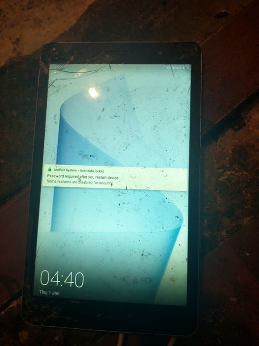 Tableta spartă putin dar bună