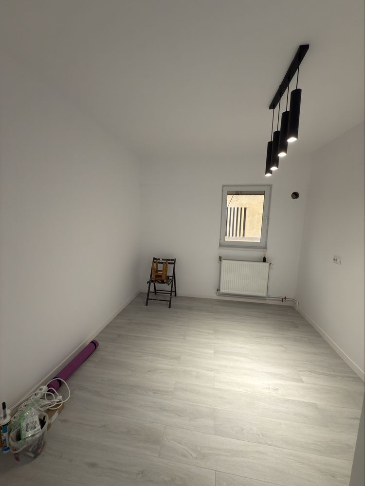 Vand apartament 2 camere zona Crihala