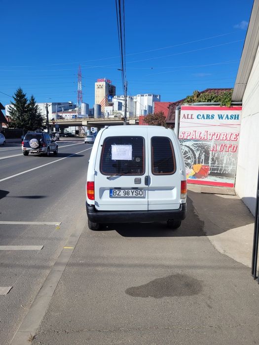 Vând mașina Seat Inca