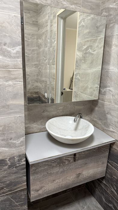 Тумба навесная раковина и зеркало шкаф