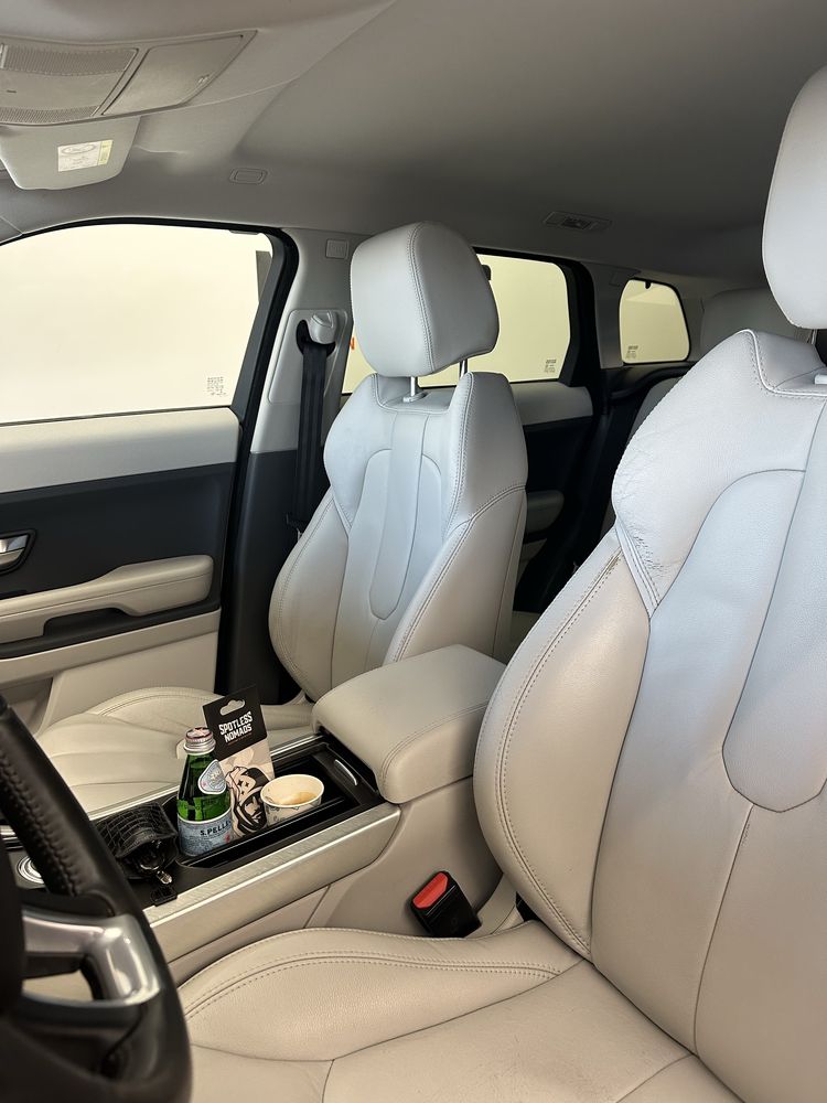 Еднорог Land Rover Evoque 2.2 2015
