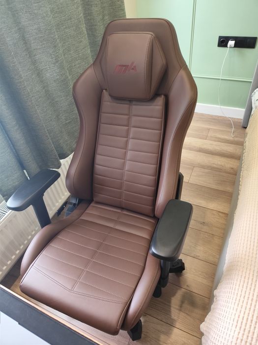 Продам компьютерное кресло DXRacer master