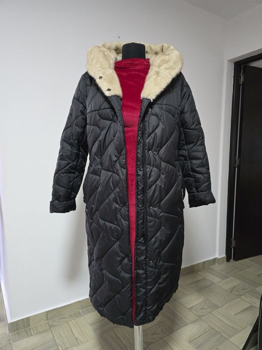 Geaca lunga, guler somptuos din blana , cordon propriu