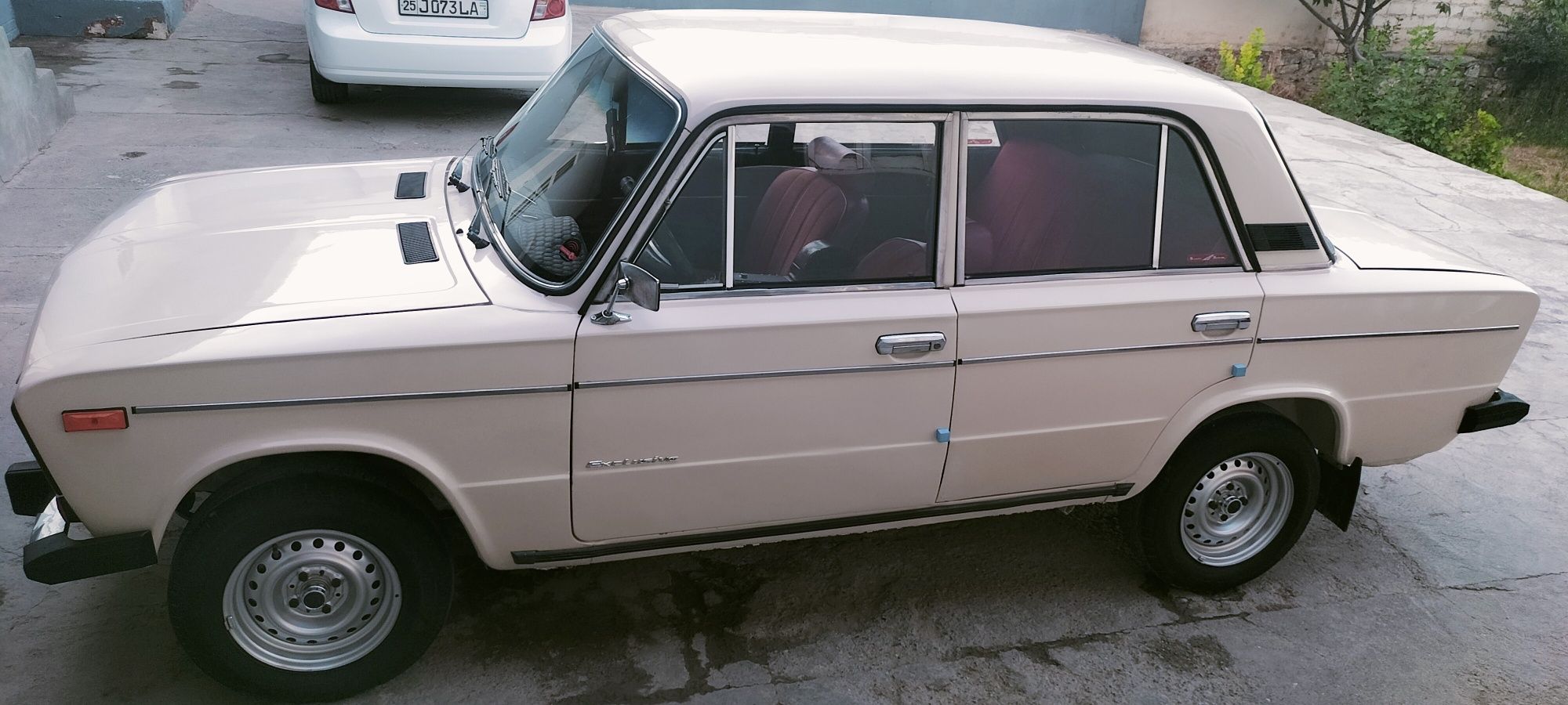 Vaz 2106 Sotiladi.Holati Alo.Mashena Faqat Ozroq Zadnimosda Ovoz Bor.