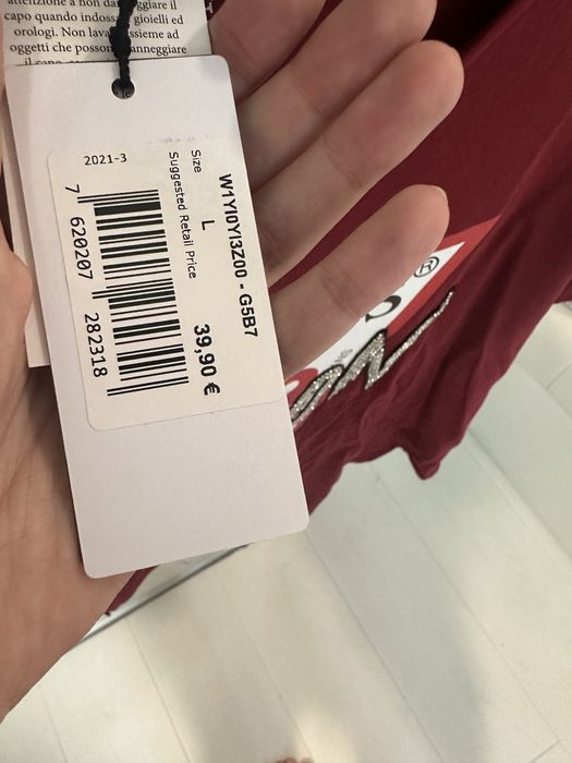 Tricou Guesa nou cu eticheta