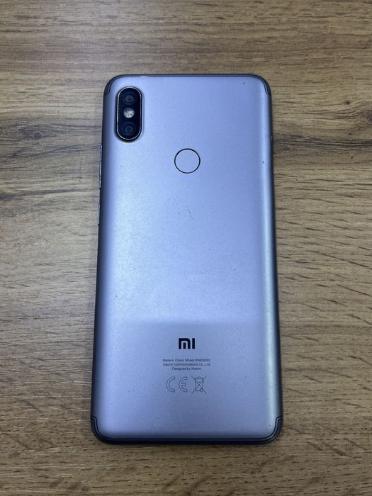 Телефон Xiaomi Redmi S2 в хорошем состоянии
