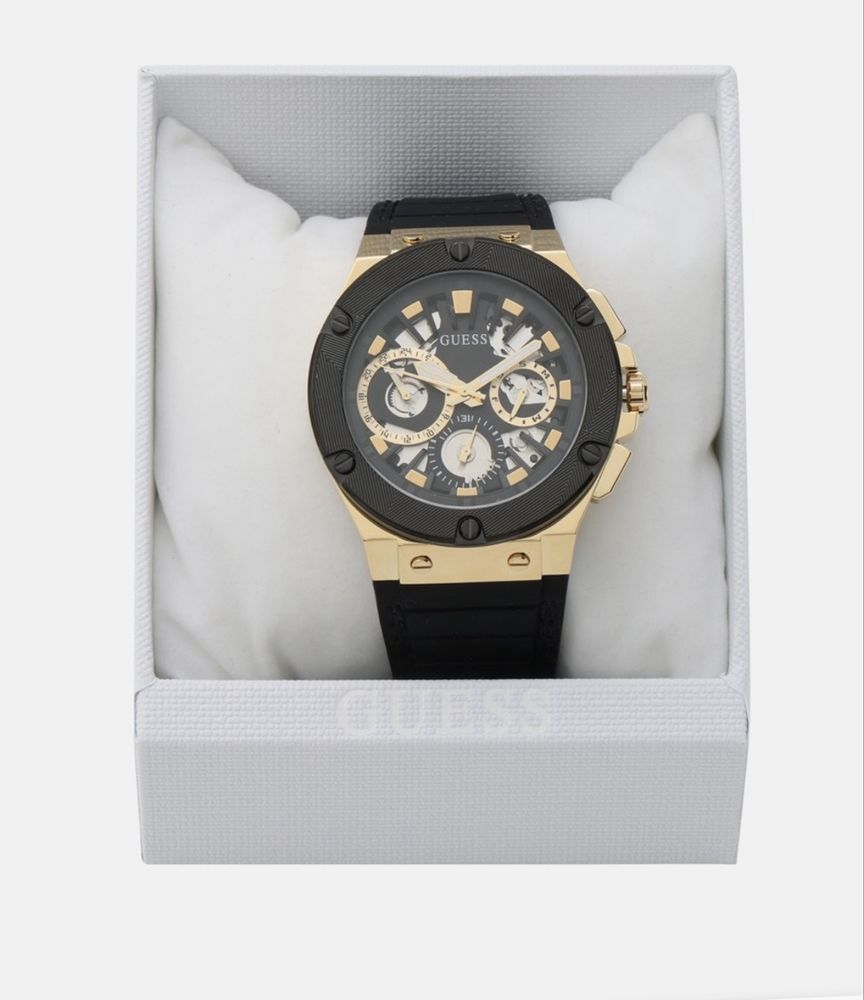 Часовник GUESS GW0487G5