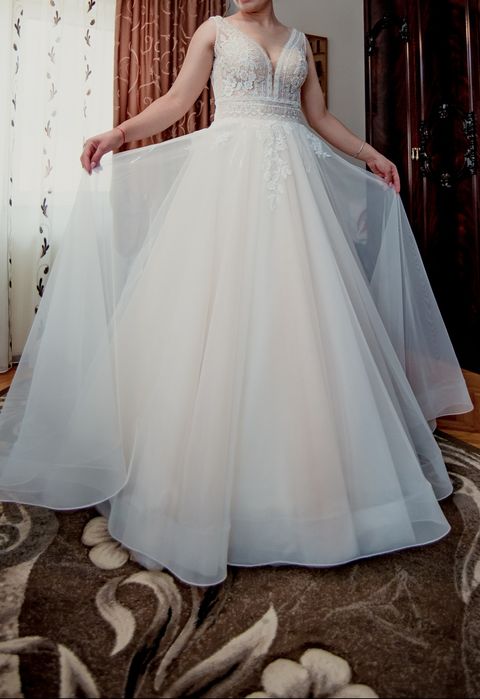 Vând rochie de mireasă