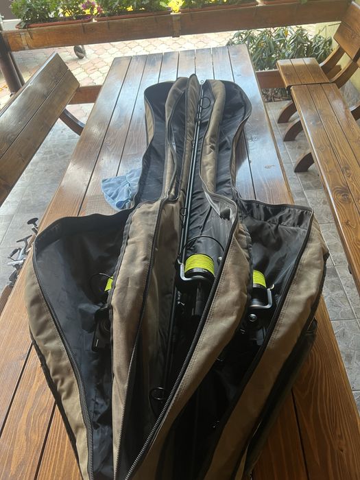 Vand 3 lansete hakuyo mtx 14 black edition si 3 mulinete fox eos 12000