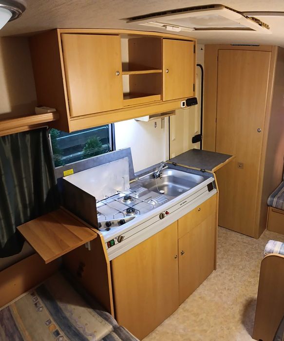 Rulotă Adria DS 390 – 2002 – Înmatriculată RO – FOARTE NEGOCIABIL