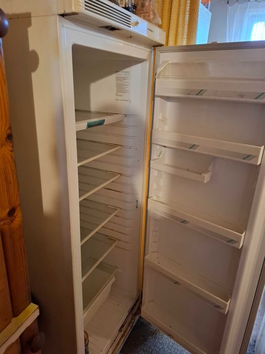 Подарявам хладилник