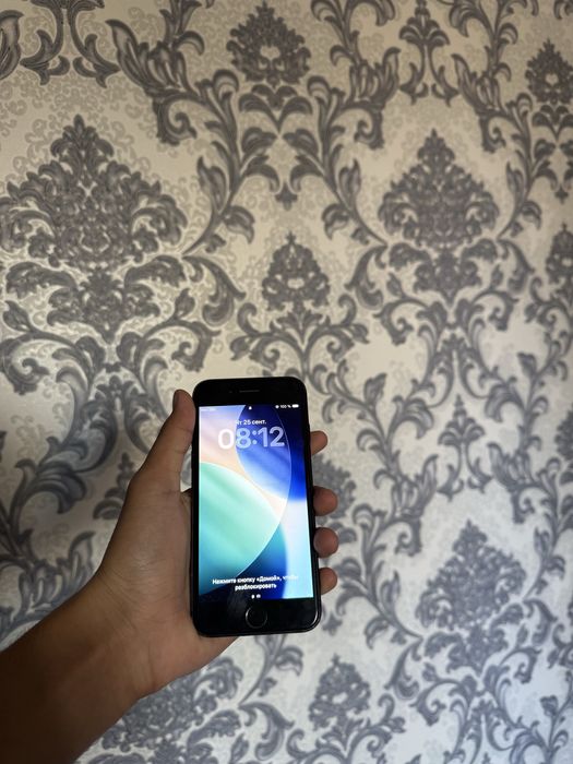 Iphone Se 3 xotira 64 gb emqost 77%