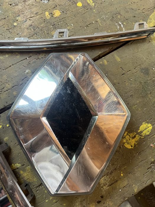 Emblema renault megane 4