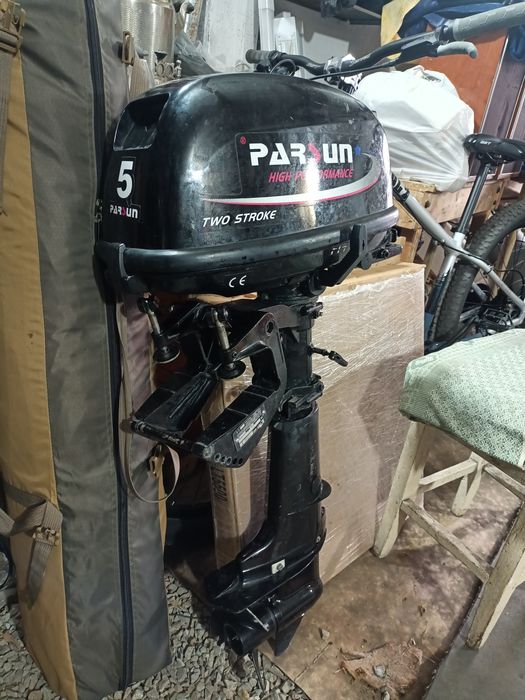 Продам лодочный мотор Парсун 5