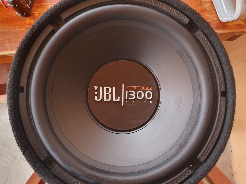 Pachet bas: Statie + subwoofer auto JBL GT-X1300T