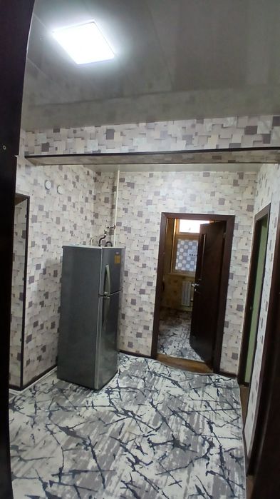 Karmana tumanida 2 xonali shinam uy sotiladi