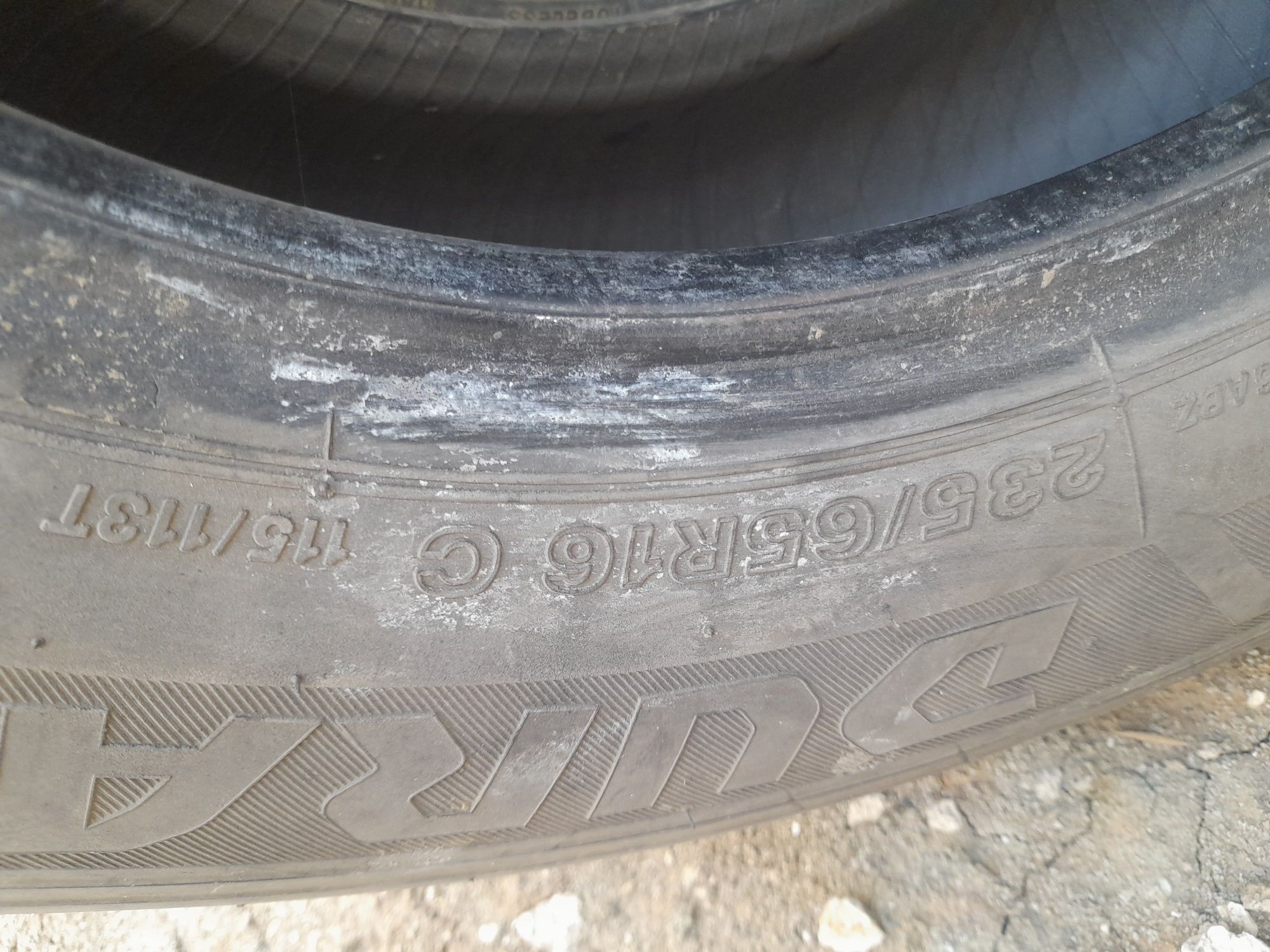 Bridgestone 235/65/16С летний