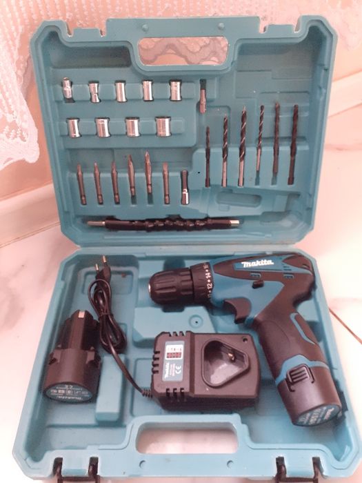 39лв  чисто нов ВИНТОВЕРТ на makita пишете или се обадете
