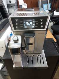 Като нов кафе автомат Delonghi Prima Donna Class  Тъчскрийн управление